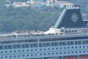 MSC Armonia cruiser