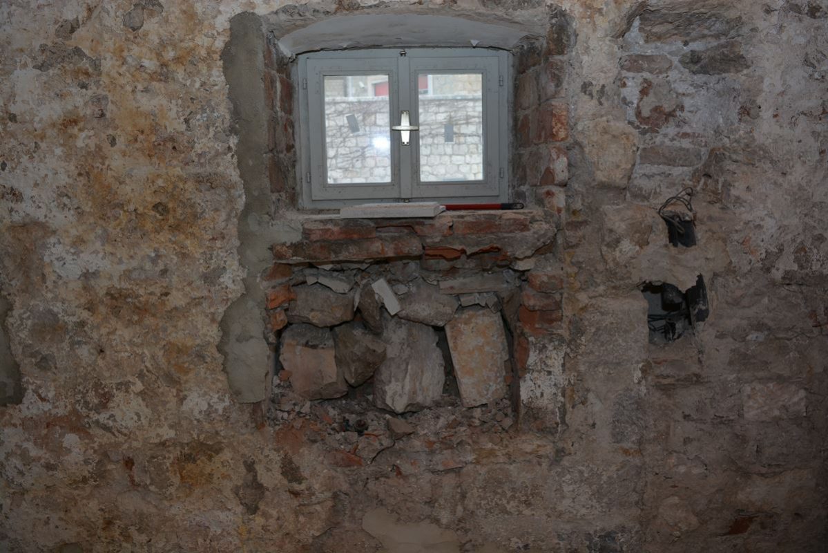 LAZARETI06