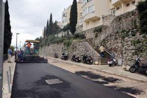 003kineski zid asfalt 2019