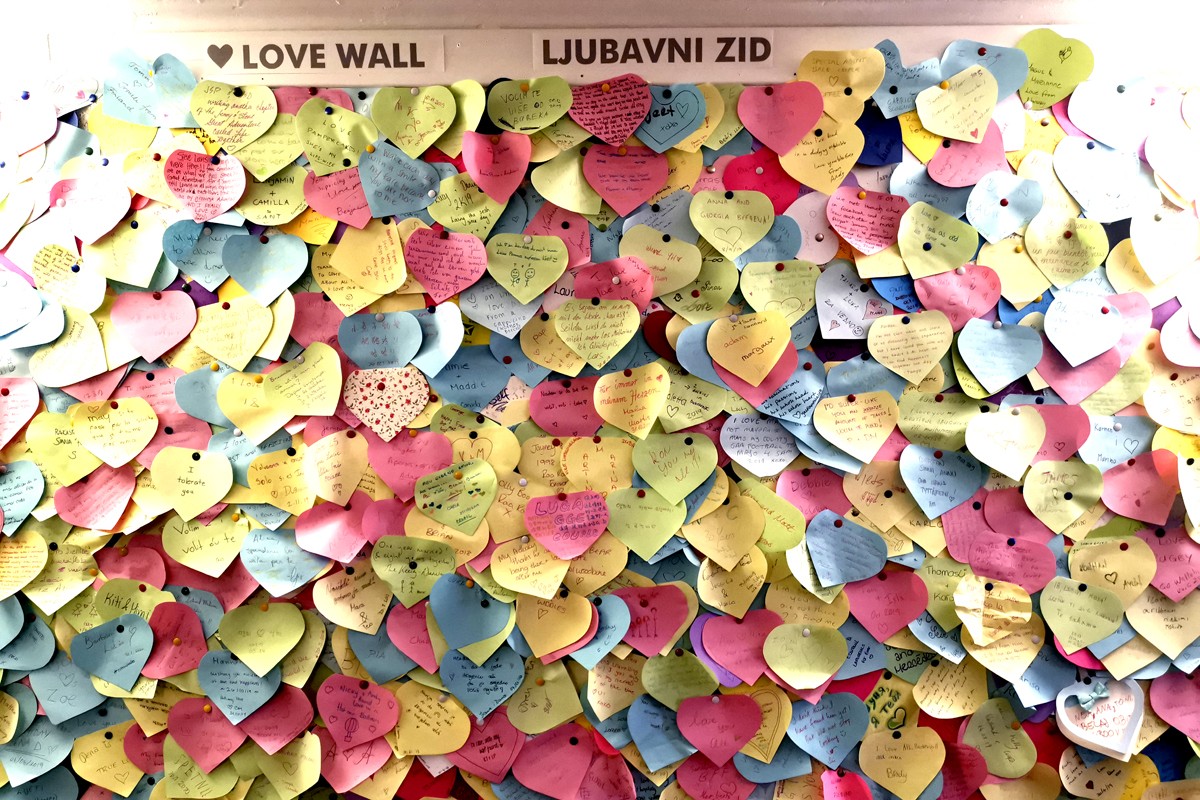 love wall web
