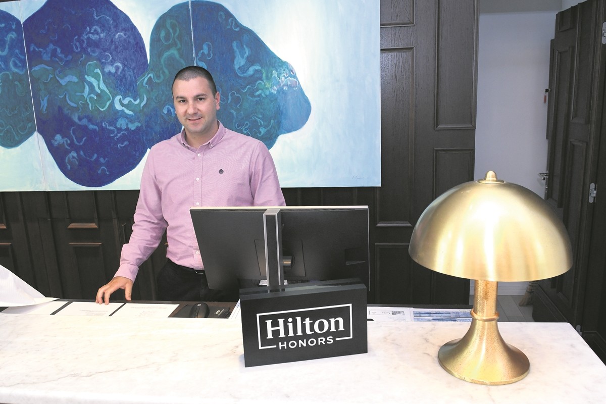 c hilton001