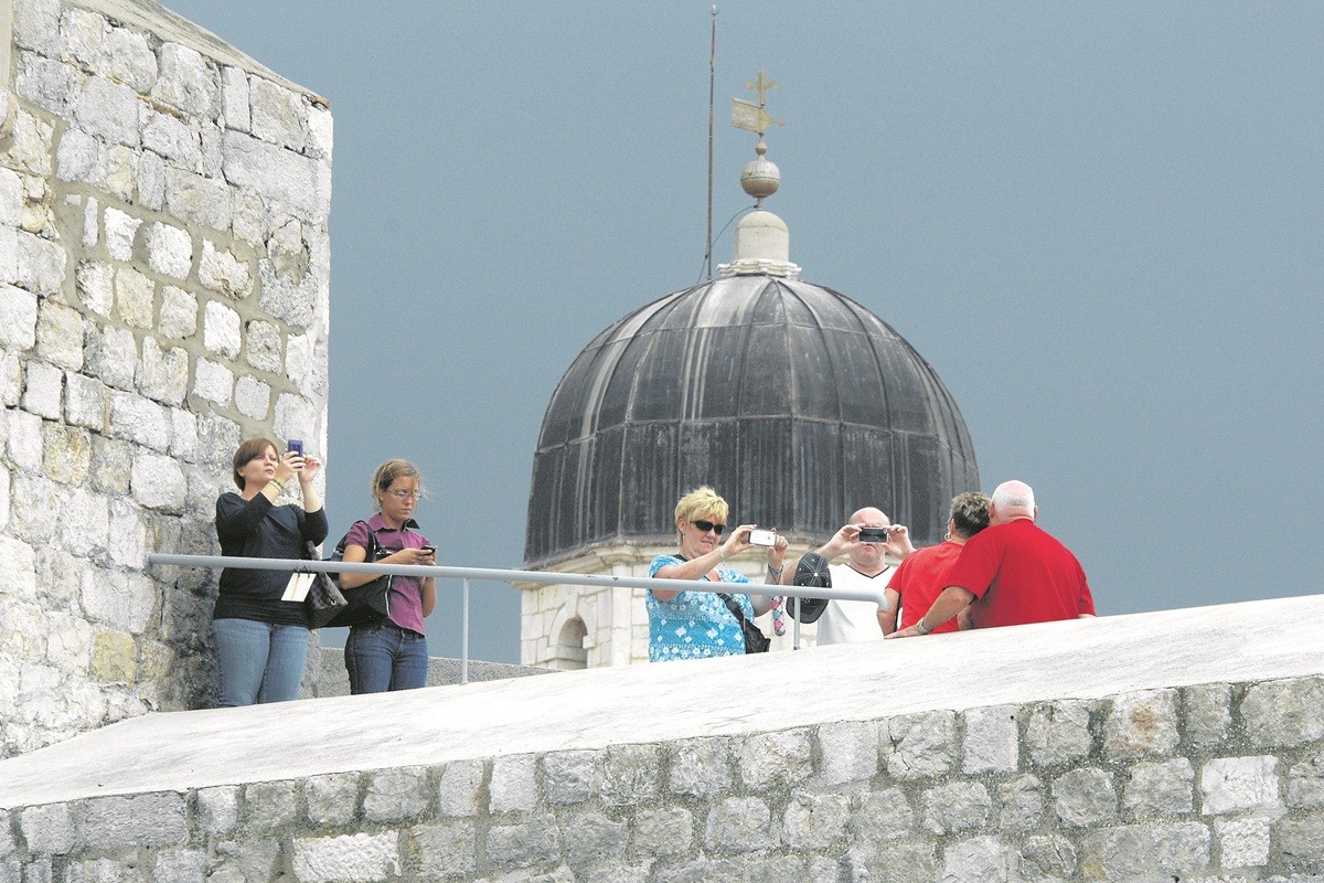 turisti zidine327