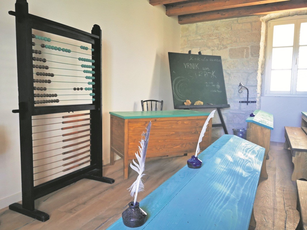 vrnik arts club 1